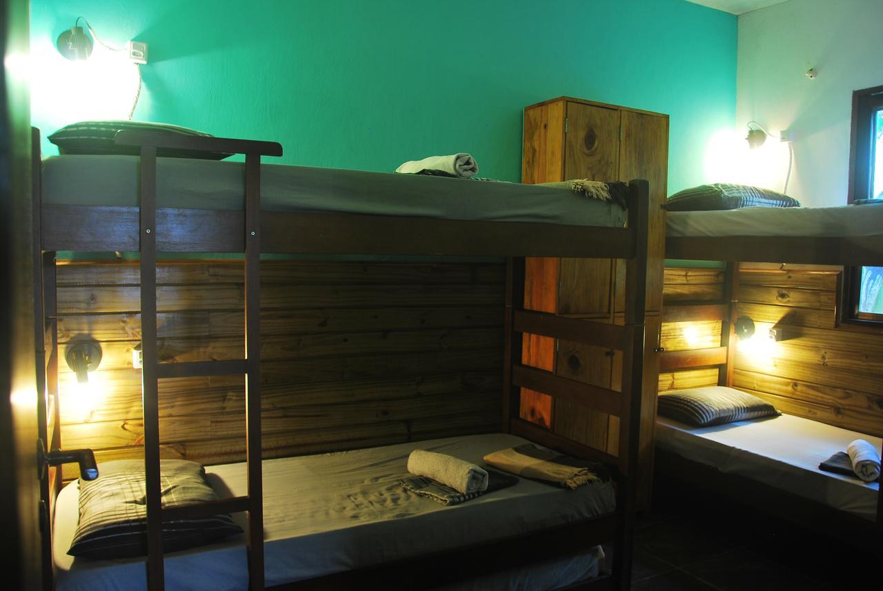 Samblumba Hostel Trindade Триндаде Екстериор снимка