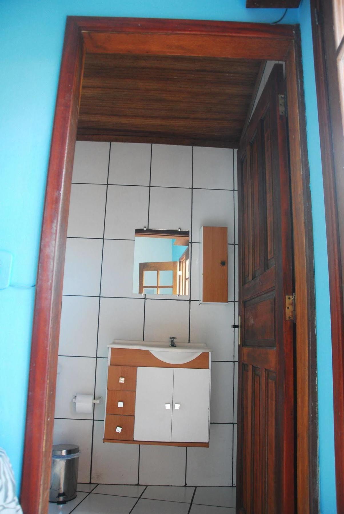 Samblumba Hostel Trindade Триндаде Екстериор снимка